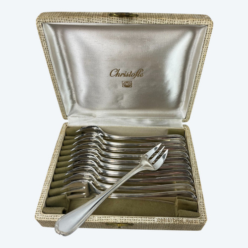 Twelve Christofle spatour oyster forks