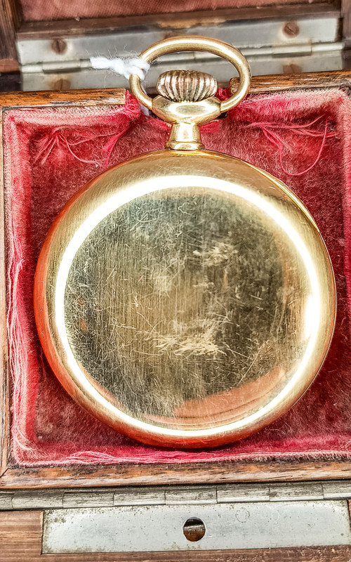 OMÉGA OR Gousset