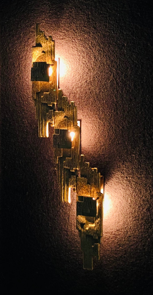 Brutalist bronze wall lamp by Maxime Delo, Italy 1970s