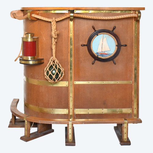 Meuble bar à décor sur le thème de la marine