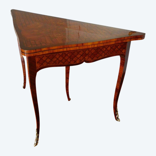 Table à jeu encoignure d'époque Louis XV en marqueterie