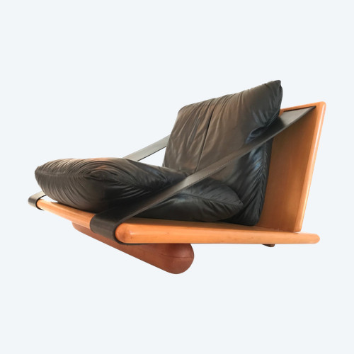 Brutalist leather and wood armchair, Italy 1970s