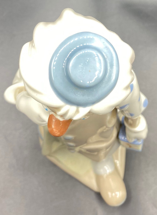 PORCELAIN CLOWN
