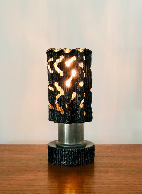 Lampe brutaliste en étain, Italie années 60