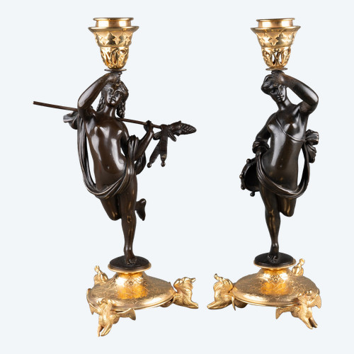 Coppia di candelieri “Ménades” in bronzo, punzone AD, XIX secolo