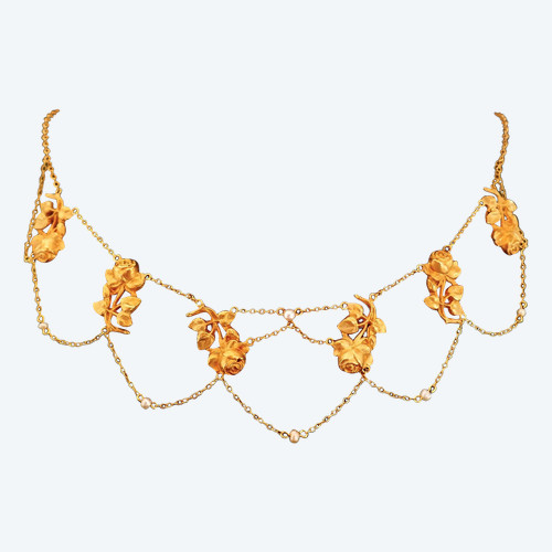 Collerette Motifs De Roses Et Ornée De Perles, Or Jaune 18 Carats.