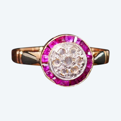 Bague Art Déco Diamants Et Rubis Calibrés, Or 18 Carats.