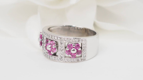 Anello a fascia in oro bianco, topazio rosa e diamanti