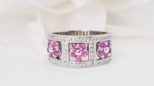 Anello a fascia in oro bianco, topazio rosa e diamanti