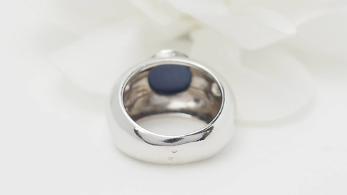 Bague jonc en or blanc et saphir étoilé
