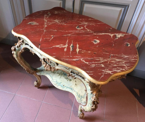 Tavolo centrale del periodo di Napoleone III con decoro in vernice Martin