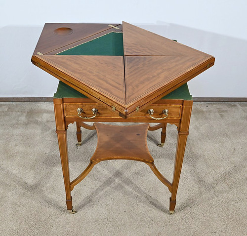 Table à Jeux dite Mouchoir en Acajou blond – 1930