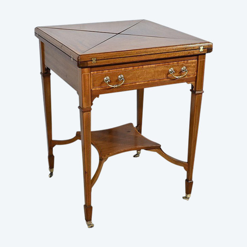 Table à Jeux dite Mouchoir en Acajou blond – 1930
