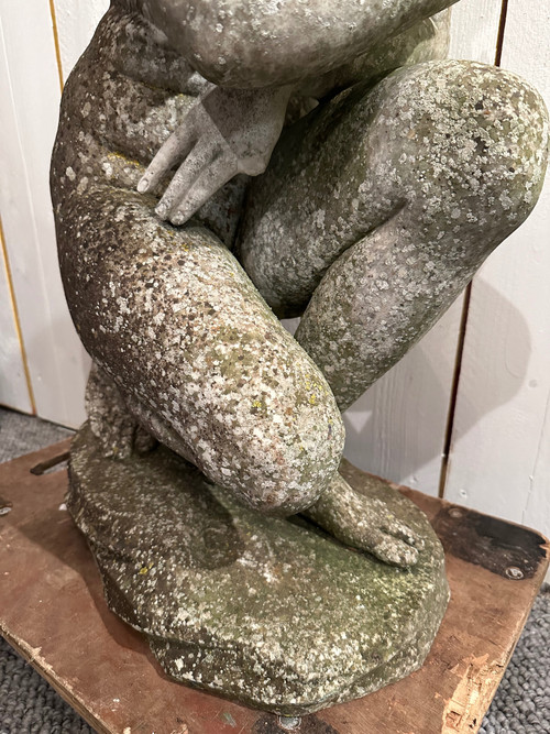 Statua in Marmo di Carrara Raffigurante Venere accovacciata, Firmata G. Rossi