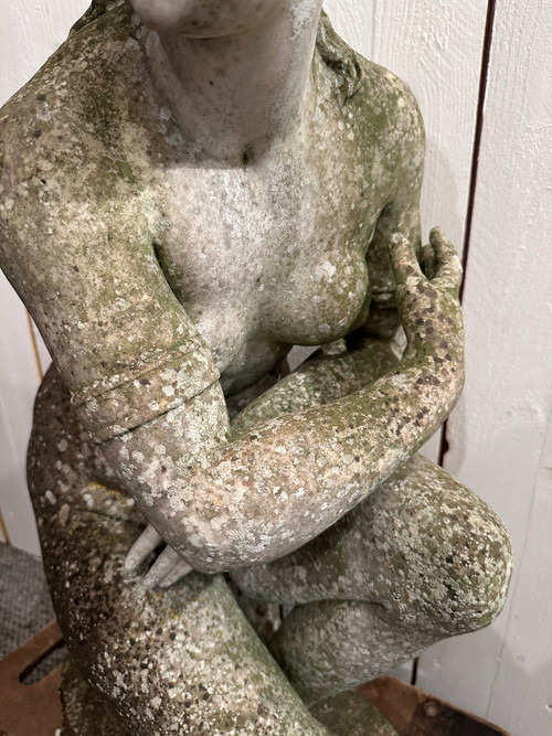 Statua in Marmo di Carrara Raffigurante Venere accovacciata, Firmata G. Rossi