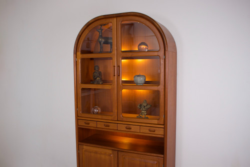 Vetrina illuminata – Mobile danese.