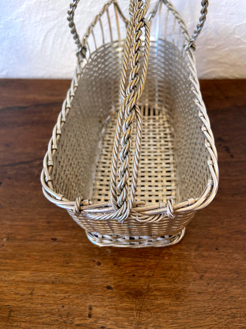 Wine bottle holder