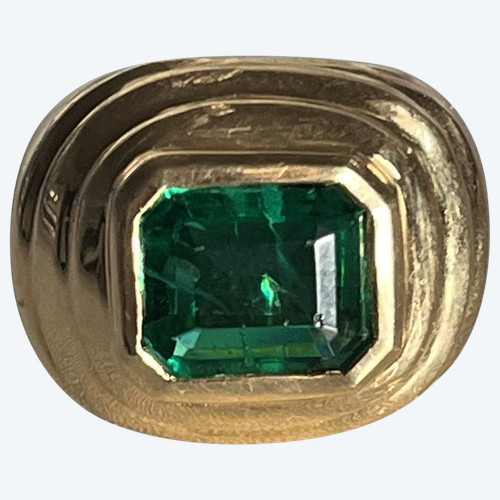 4410- Anello con sigillo grande in oro giallo e pietra verde