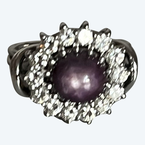 5167- Ring aus Graugold mit Sternrubin und Diamanten