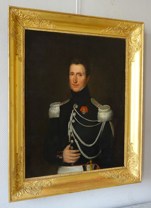 Großes Porträt eines Hauptmanns eines Kürassieroffiziers des Kaiserreichs, Öl auf Leinwand um 1820