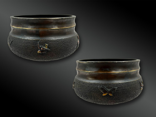 Small POOL animated with RABBIT, DRAGONFLY, BIRDS and BUTTERFLY - Japan - Edo Period (1868-1912)