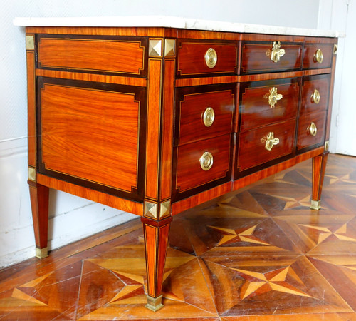 Grande cassettone intarsiato, periodo Luigi XVI - 145,5 cm