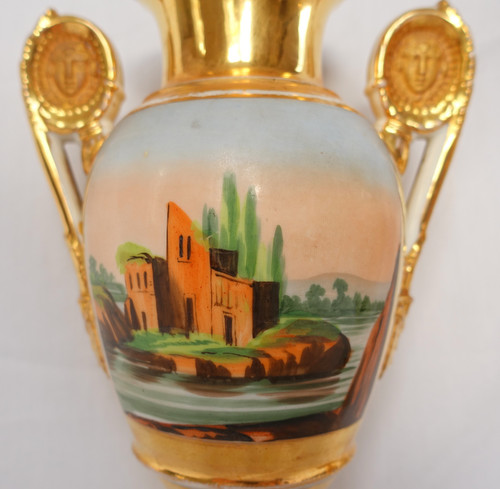 Paire de vases d'ornement Empire en porcelaine de Paris - époque Restauration
