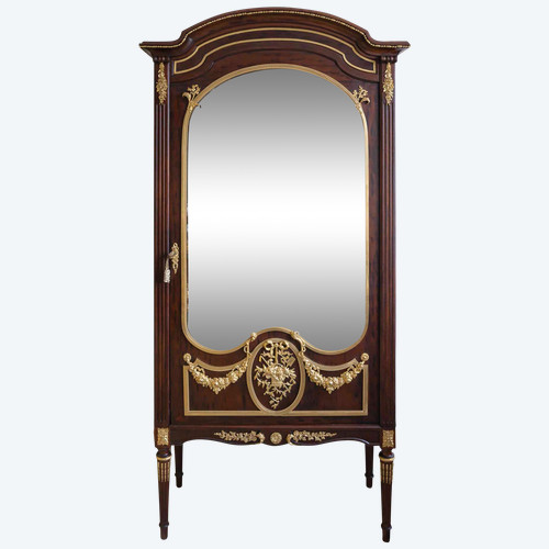 Une Vitrine En Acajou Et Bronze Doré, époque Napoleon III