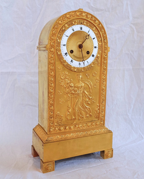 Orologio terminale in bronzo cesellato e dorato epoca Restaurazione Impero Primavera - 35,5 cm