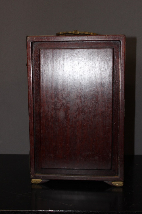 Kleines Chinesisches Kabinett Aus Holz Und Hartstein XX Jahrhundert