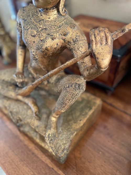 Statua asiatica in bronzo