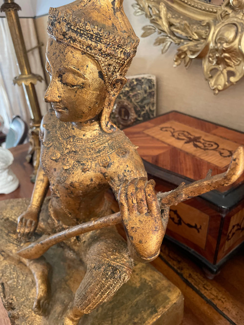 Statua asiatica in bronzo