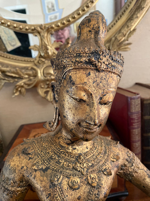 Statua asiatica in bronzo