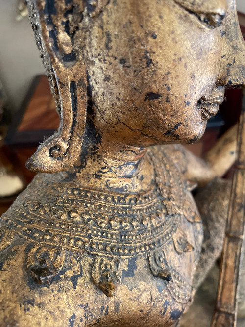 Statua asiatica in bronzo