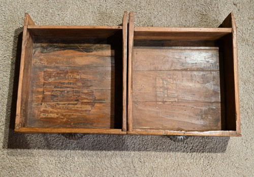 Vetrinetta in teak massiccio, India - Inizio XX secolo