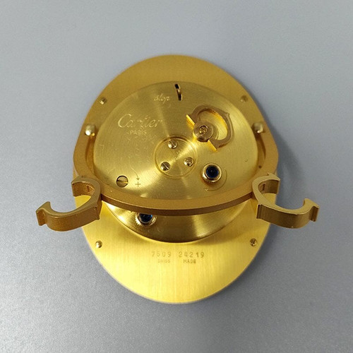 Pendulette de réveil Cartier des années 1980. Fabriqué en Suisse