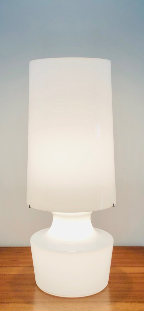 Lampada da soggiorno in vetro bianco, Italia, anni '60