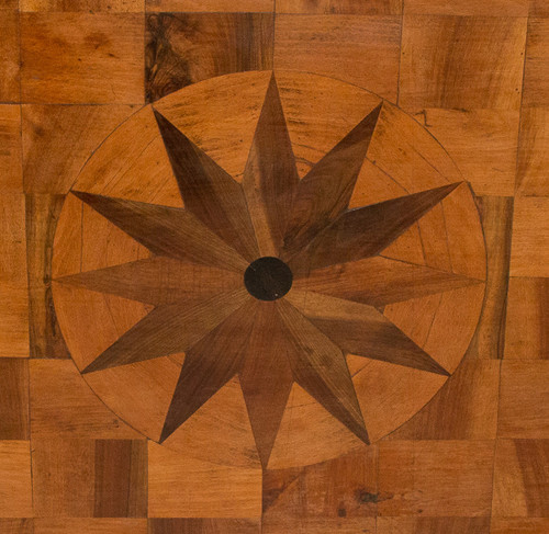 Table Basse en noyer époque Fin XIXe Siècle