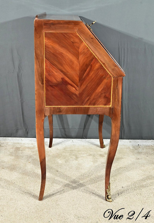 Sloping desk in Plum and Walnut, Louis XV - 18th century