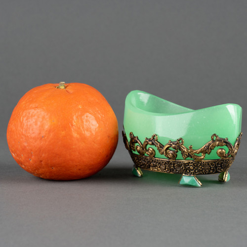 Salière en opaline, XIXe siècle 