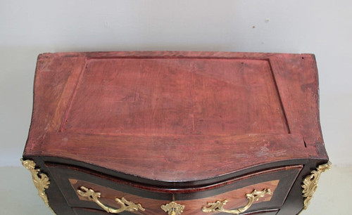 Commode époque Louis XV, estampillée ELLAUME XVIIIe
