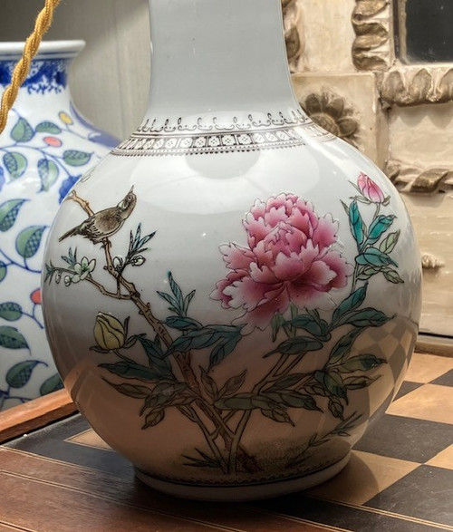Très belle lampe ancienne en porcelaine de Chine d'époque début XXème vers 1920
