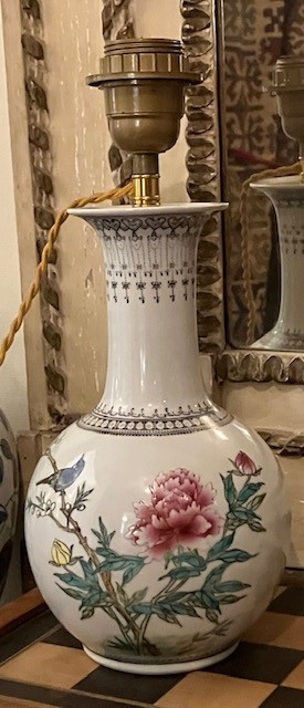 Très belle lampe ancienne en porcelaine de Chine d'époque début XXème vers 1920