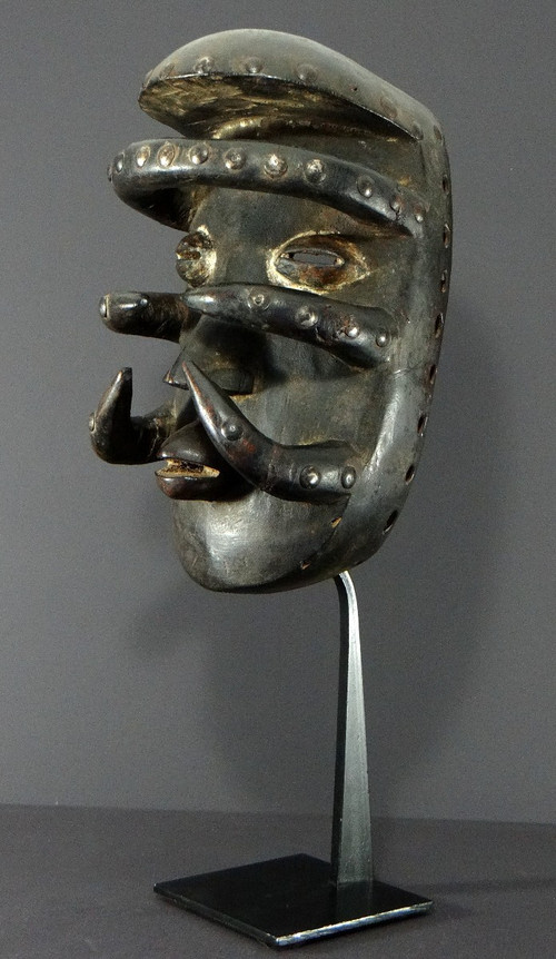 Ouest De La Côte D’ivoire, Peuple Bété, Première Moitié Du XXème Siècle, Superbe Masque En Bois.