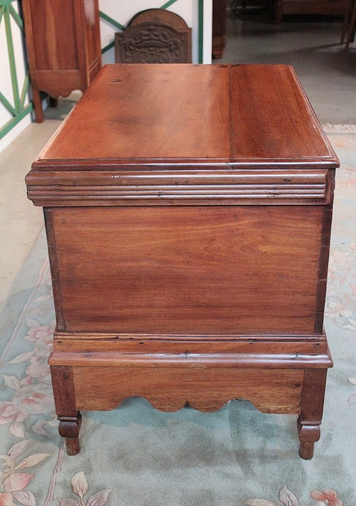 Cassapanca in mogano del Ghana XIX secolo
