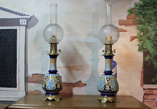 Lampes à Pétrole en Faïence XIXe