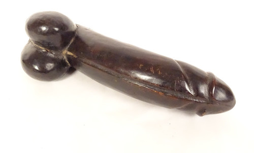 Scultura erotica con dildo in legno intagliato, fine XIX secolo