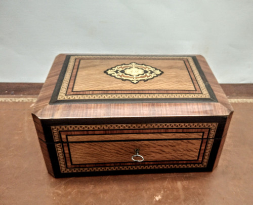 Sewing box