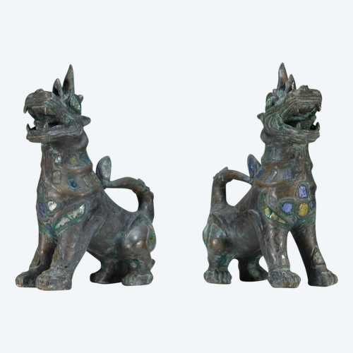 Paire de lions gardiens en bronze