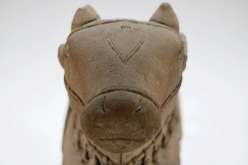 Taureau Nandi en grès.